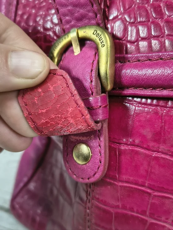 Samantha Thavasa Pink Crocodile Print Handbag - Picture 4 of 12